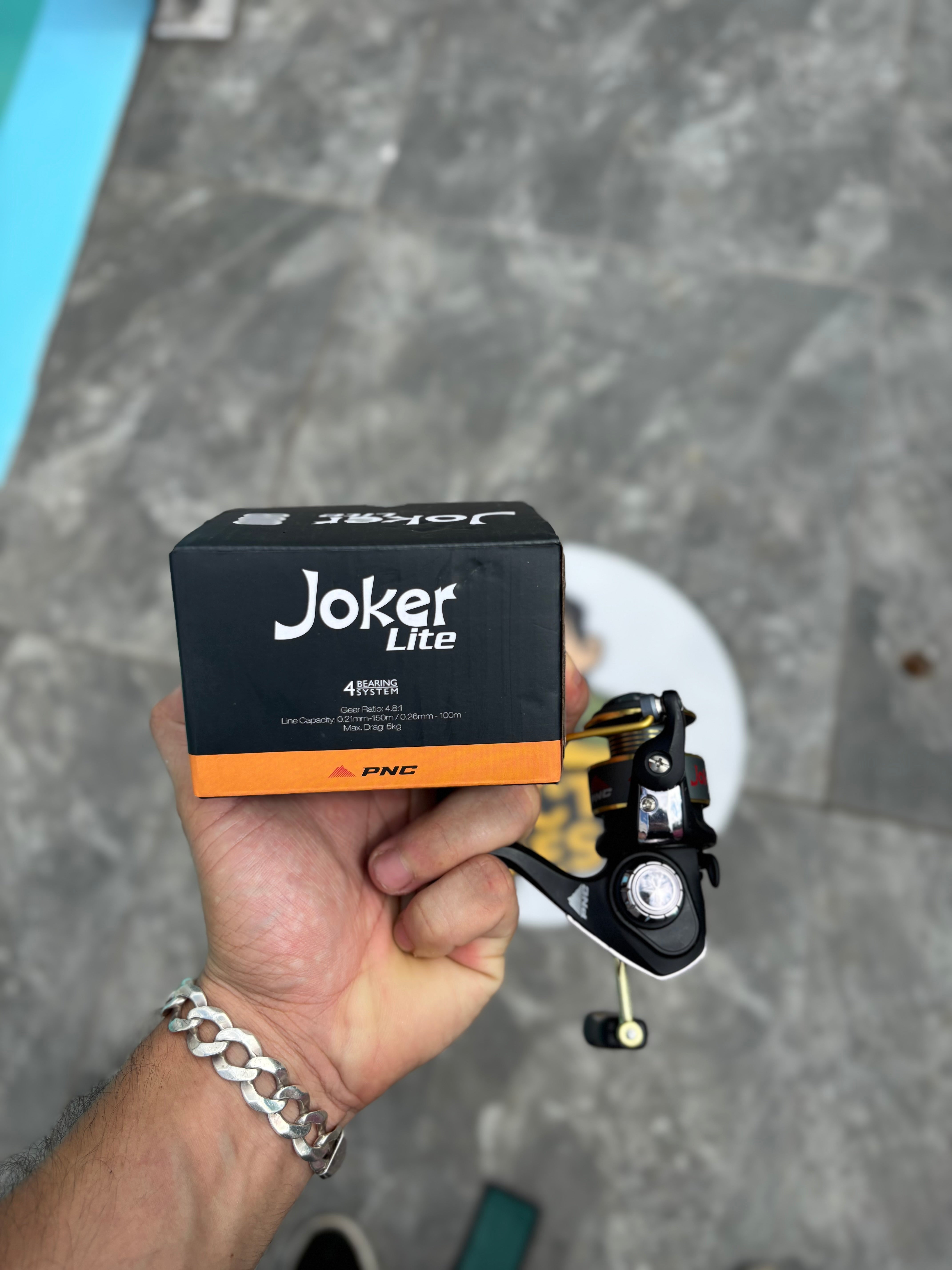 🎣 Kit Vara 2,40m + Molinete Joker 800 Lite – Ultra Light Completo