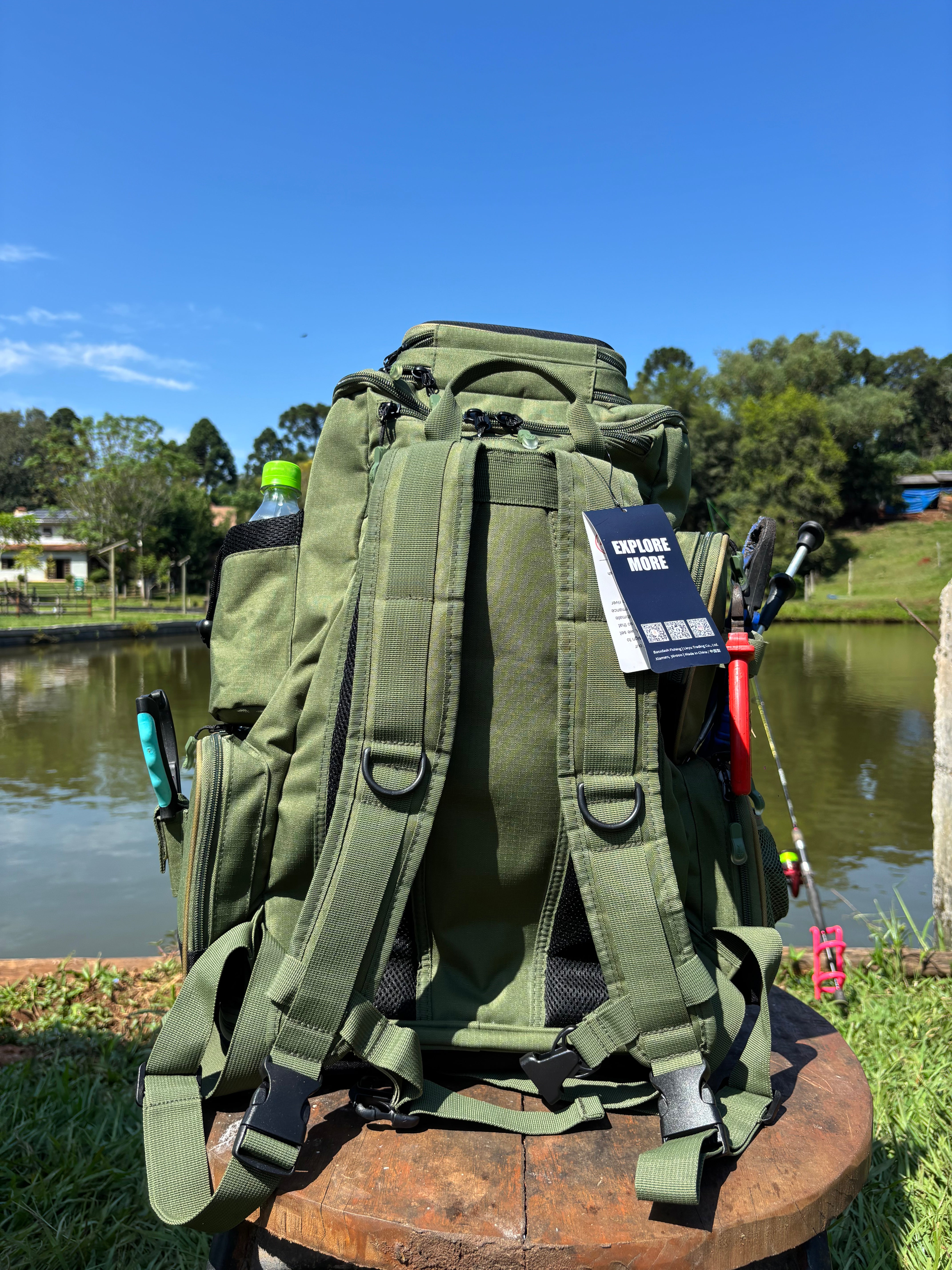 Mochila de Pesca Multifuncional Bassdash com Capa de Chuva
